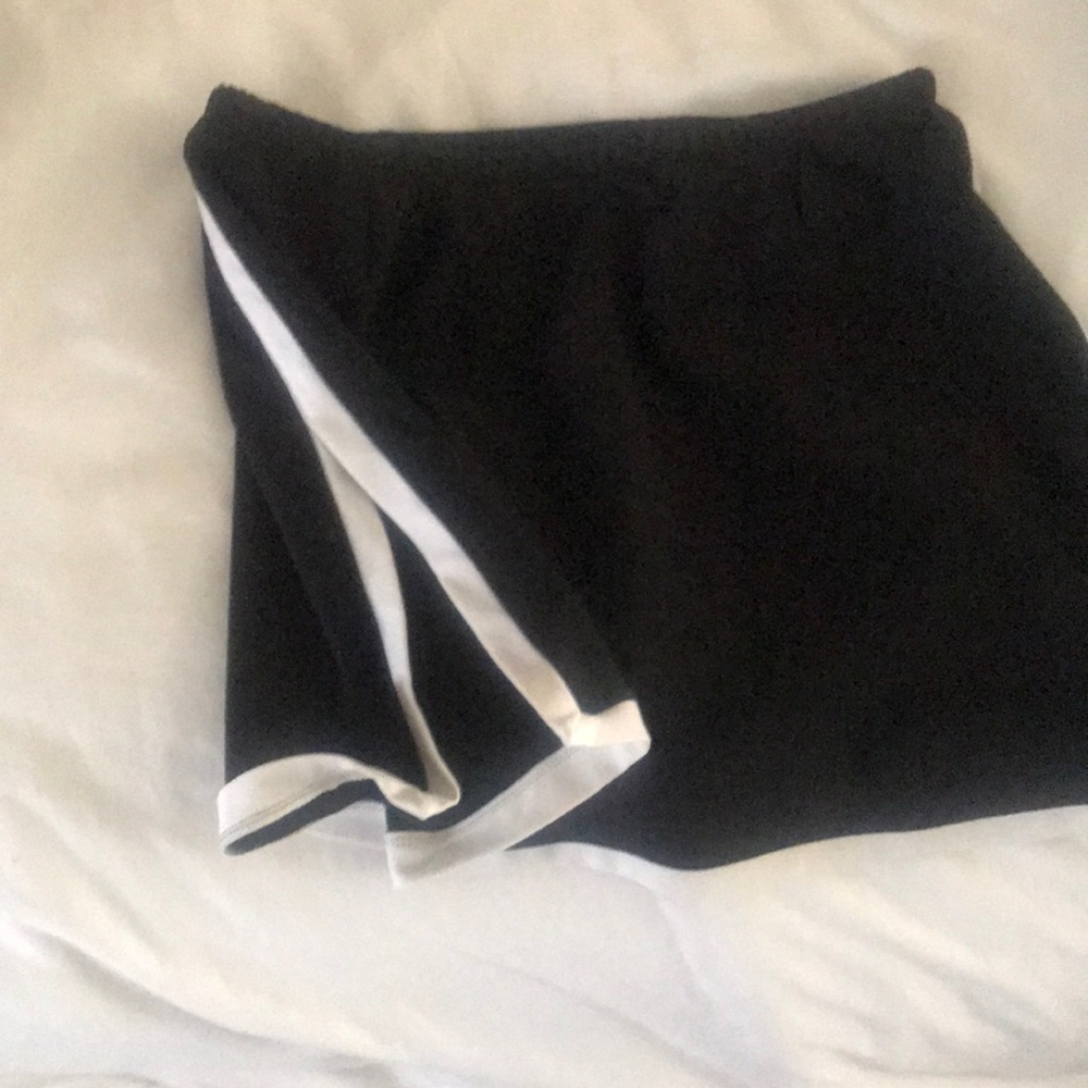Black Nike skort sz4-6 w/ white trim
